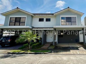 Casa de 3 habitaciones, San Miguelito · Venta de Casa en Brisas del Golf
