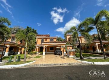 Casa de 3 habitaciones, Panamá · Spacious 3 - Bedroom Home in Clayton, Panama City