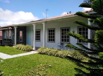 Casa de 3 habitaciones, Boquete · Casa de Tres Dorm. en El Centro de Boquete Más Casita en Venta