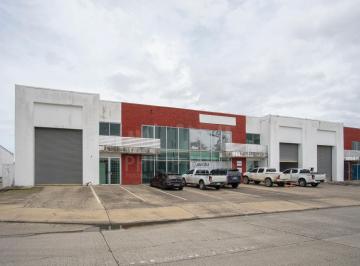 Local comercial · 419m² · 2 Estacionamientos · Venta de Local en Pacora, PH Industrial Las Américas