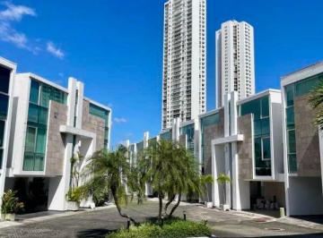 Casa de 4 habitaciones, Panamá · Alquilo Casa Moderna en Altos del Golf San Francisco