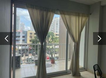 Apartamento · 95m² · 3 Recámaras · 1 Estacionamientos · PH Hortensias, en La Vía España Se Vende