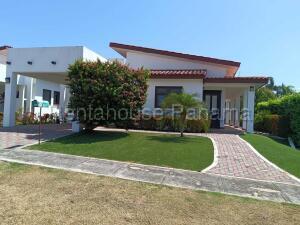 Casa de 1 habitación, Las Tablas · Se Vende Casa en Las Tablas Nmr