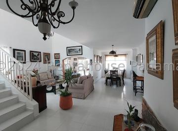Casa de 3 habitaciones, Panamá · Venta de Casa – Fuente del Fresno, Altos de Panamá