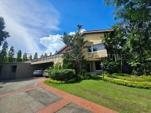 Casa de 4 habitaciones, Panamá · Casa en Venta en Altos del Golf Jack