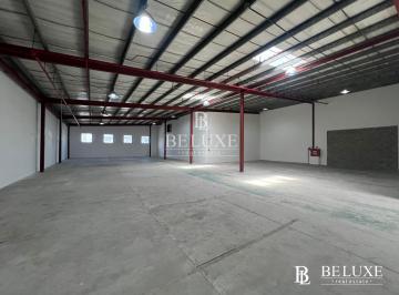 Bodega-Galpón-Depósito · 1800m² · 29 Estacionamientos · Alquiler de Galera/ Bodega en Zona Industrial de Costa del Este (8)