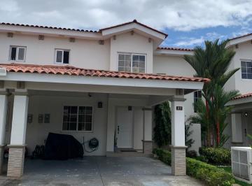 Casa · 184m² · 3 Recámaras · 2 Estacionamientos · Alquiler Reserva de Versalles Costa Sur – Sp
