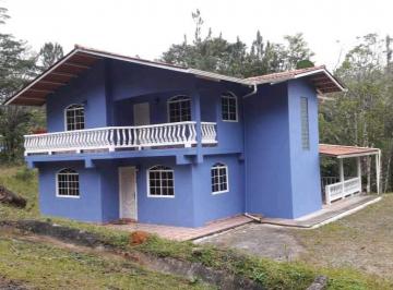 Casa · 200m² · 4 Recámaras · 3 Estacionamientos · Remate Vendo o Alquilo Casa en Altos de Cerro Azul Disp Inmediata