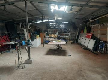 Bodega-Galpón-Depósito · 700m² · 4 Estacionamientos · Venta de Bodega en Chitré