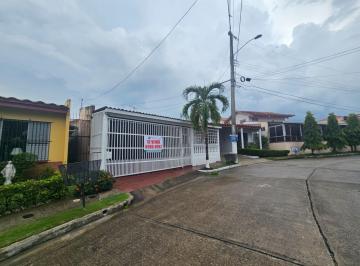 Casa , Panamá · Venta de Casa en Altos de Panamá, Excelente Ubicación