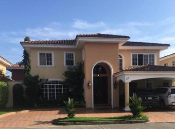 Casa de 3 habitaciones, Panamá · Venta de Casa en Costa del Este, PH Costa Bay, 400 m² de Construcción