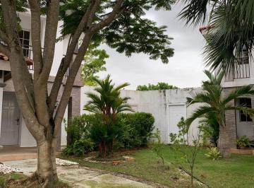 Casa de 5 habitaciones, Panamá · Venta de Casa en Quintas de Versalles en Remate