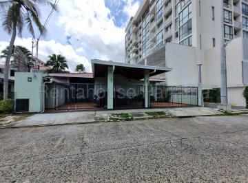 Apartamento de 4 habitaciones, Panamá · Casa en Venta en Altos de Golf