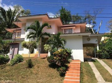 Casa · 330m² · 3 Recámaras · 1 Estacionamientos · Venta: Casa de 3 Recámaras en La Chorrera