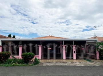 Casa de 3 habitaciones, Chitré · Se Vende Casa en Chitré Nmr
