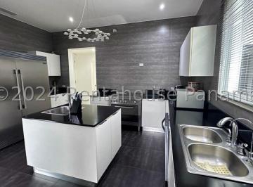 Apartamento de 4 habitaciones, Panamá · Venta de Casa en Santa Maria Fairway States en Venta