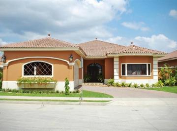 Casa · 360m² · 3 Recámaras · 2 Estacionamientos · Casa en Venta en Costa Sur (Id 10862)