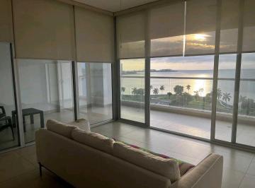 Apartamento · 150m² · 2 Recámaras · 2 Estacionamientos · Venta Apartamento Vista Al Mar Av Balboa PH. Rivage Mb