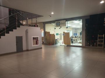 Local comercial · 80m² · Se Alquila Local Pb en Centennial Plaza Condado del Rey