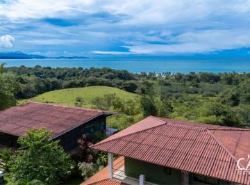 Casa de 5 habitaciones, Mariatos · Finca de 2 Casas con Vista Al Océano | Playa Exclusiva en Punta Duarte