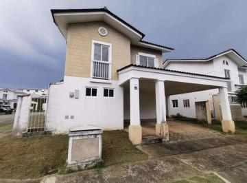 Casa · 141m² · 2 Recámaras · 2 Estacionamientos · Venta Casa PH Playa Mar de Playa Dorada en Arraijan (Of)
