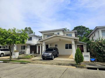 Casa de 5 habitaciones, La Chorrera · Venta Casa Unifamiliar Rolling Hills - Costa Verde. Haga Una Oferta