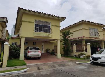 Casa de 3 habitaciones, Panamá · Crystal Springs – Casa Unifamiliar de 2 Pisos en Venta