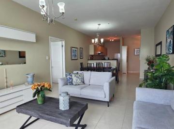 Apartamento de 1 habitación, Panamá · Se Vende Apartamento en P. H. Vista del Mar - Av Balboa
