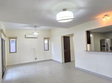Casa · 202m² · 3 Recámaras · 2 Estacionamientos · Casa en Alquiler, Woodlands Panamá Pacifico 3 Recámaras