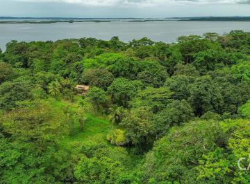 Terreno / Lote , Bocas del Toro · Lote Títulado de 8,659 m² con Manantial y Estructura en Bocas del Toro
