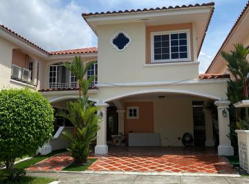 Casa de 3 habitaciones, Panamá · Venta de Casa en Costa Sur, Villa Valencia
