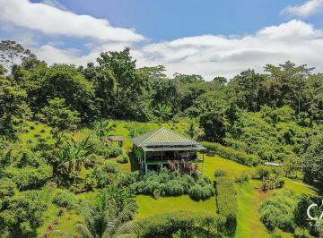 Terreno / Lote de 2 habitaciones, Bocas del Toro · 12.14 Hectáreas con Casa de Madera, Árboles Frutales en Isla Cristóbal