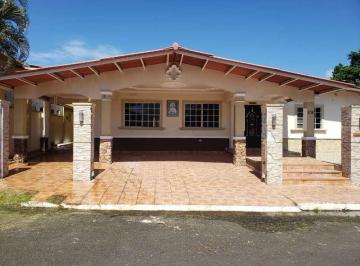 Casa · 190m² · 3 Recámaras · 3 Estacionamientos · Venta Casa Residencial Villa Las Palmeras en Arraijan (Of)