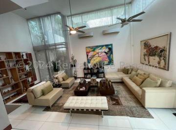 Casa de 6 habitaciones, Panamá · Alquiler de Casa en Altos del Golf