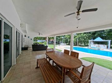 Casa en Venta Club de Golf Coronado Panamá · Casa de Lujo en Coronado Golf Panamá con Piscina y Cerca de La Playa