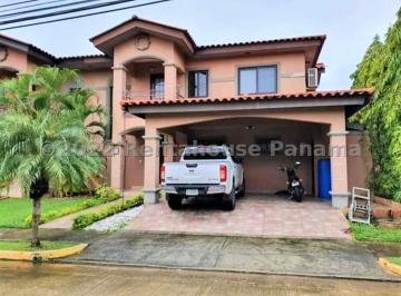 Casa de 4 habitaciones, Panamá · Casa en Venta en Versalles