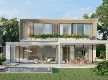 Casa · 758m² · 3 Recámaras · 3 Estacionamientos · Venta de Casa en Santa María