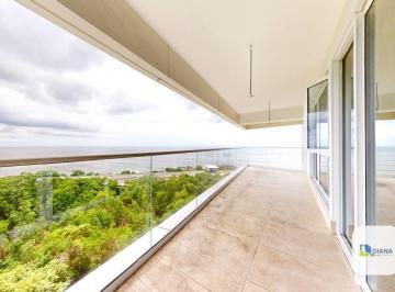 Apartamento · 387m² · 3 Recámaras · 2 Estacionamientos · Venta de Apartamento Frente Al Mar en Coco del Mar