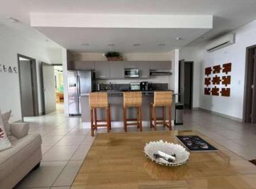 Apartamento de 5 habitaciones, San Carlos · Venta de Apartamento en PH Ensenada Beach Resort en San Carlos