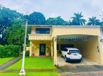 Casa de 3 habitaciones, Panamá · Se Vende Casa en Ancon Jac25 - 4491