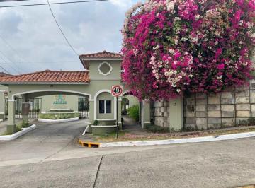 Casa de 3 habitaciones, Panamá · Vendo Casa en Villa Lucre con Garita de Seguridad