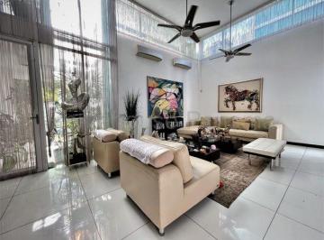 Casa de 6 habitaciones, Panamá · Venta de Casa en Altos del Golf