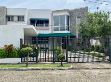 Casa de 3 habitaciones, Panamá · Vendo Casa en Villa Lilla