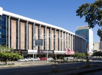 Oficina comercial · 87m² · 1 Estacionamientos · Plaza Dorchester - Vía España - Se Alquila Oficina