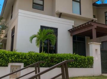 Casa · 258m² · 3 Recámaras · 2 Estacionamientos · Alquiler de Casa Full Amoblada en Panama Pacifico - PH Nativa