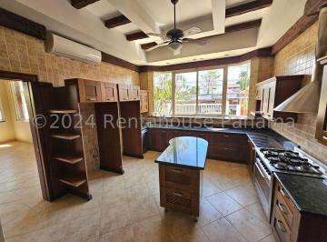 Casa de 4 habitaciones, Panamá · Casa en Altos del Golf en Venta