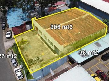 Local comercial · 906m² · 3 Estacionamientos · Pueblo Nuevo Calle 147 Local 1351 m² - $1 m