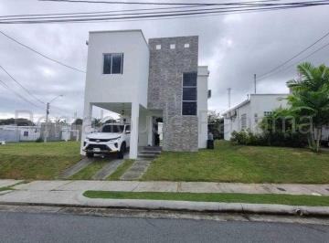 Casa de 3 habitaciones, San Carlos · Venta de Casa en San Carlos 26gb2537