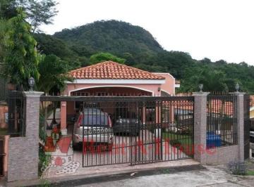 Casa de 3 habitaciones, Panamá · Venta de Casa en Las Cumbres
