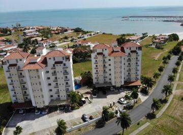 Apartamento de 4 habitaciones, San Carlos · Venta de Apartamento Penthouse en PH Roca Marina, San Carlos